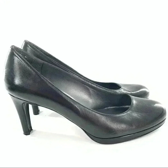 Stuart Weitzman womens heels size 8 black leather platforms
